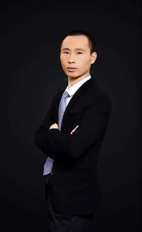 年輕就要醒著拼！西安專業(yè)網(wǎng)站建設(shè)公司帶您認(rèn)識一位英雄豪杰！